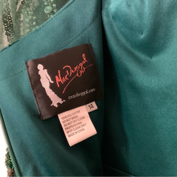 MAC DUGGAL Long Sleeve Sequin Emerald Green Gown - Picture 6 of 12
